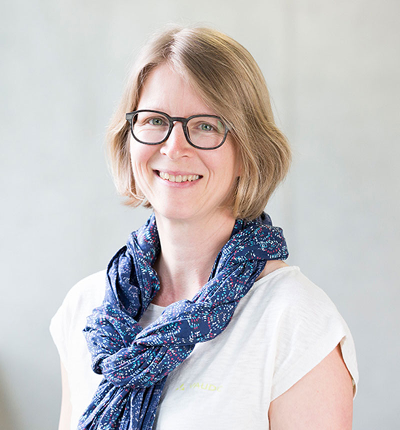 Dr. Claudia Hildebrand